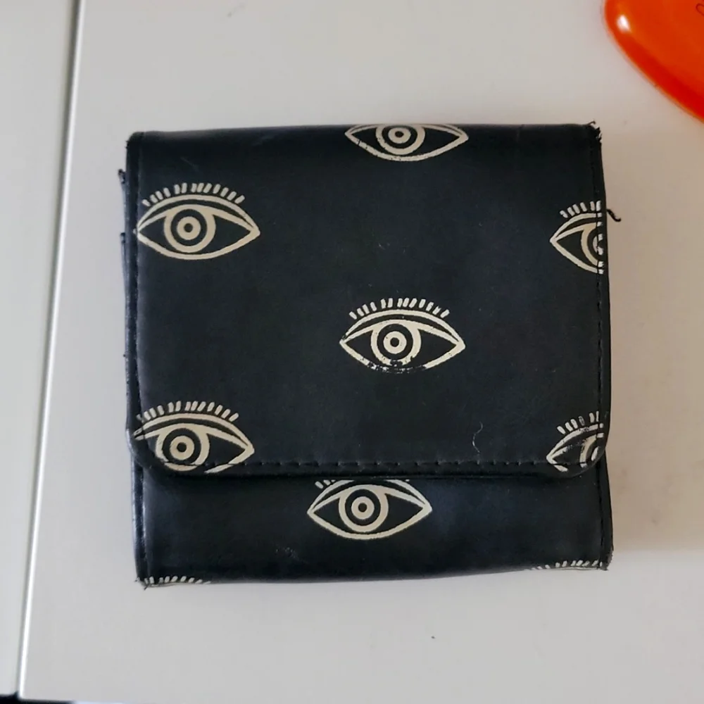 Wallet - Picture 1 of 2